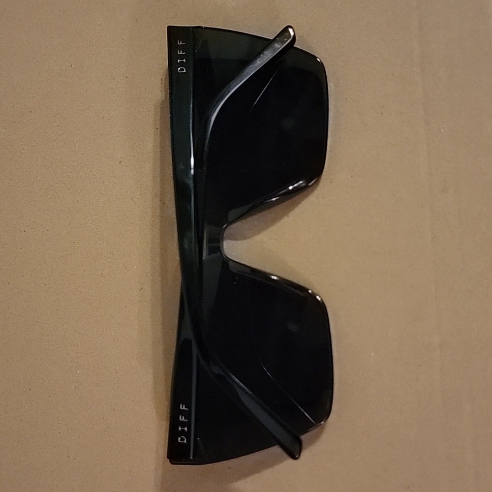 Diff Sunglasses - Picture 4 of 4